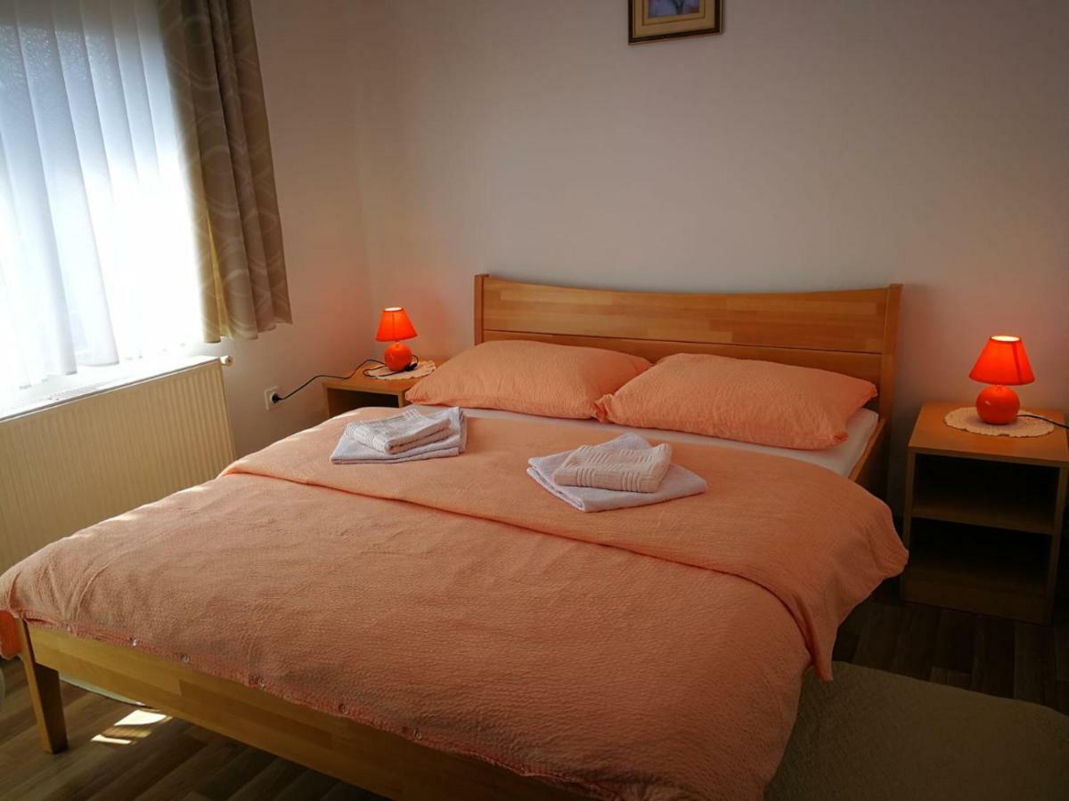 Apartman Marija Brajdic Rakovica Buitenkant foto