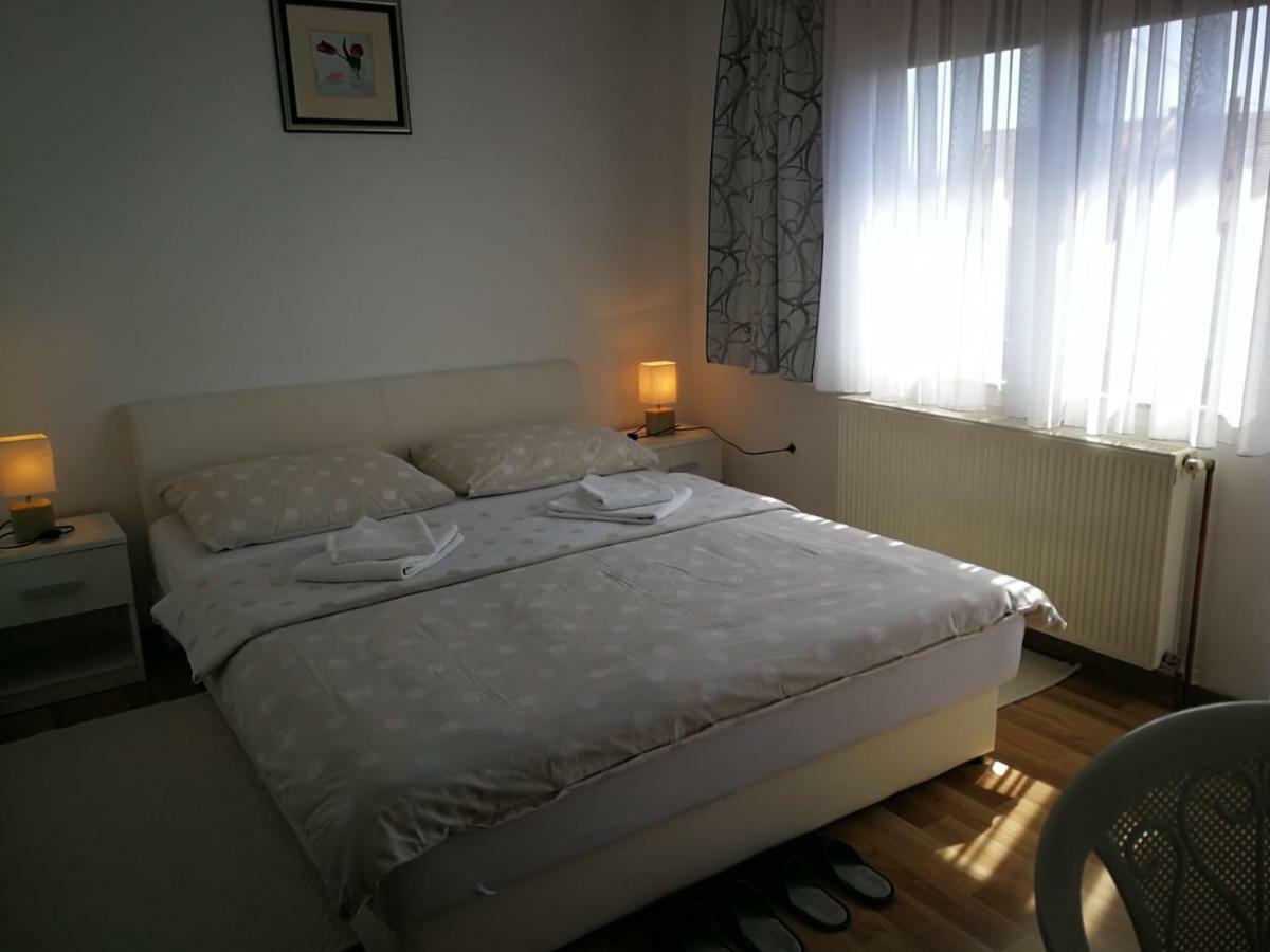 Apartman Marija Brajdic Rakovica Buitenkant foto
